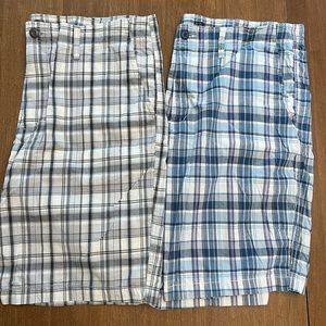 Men’s Plaid Old Navy shorts- 40w